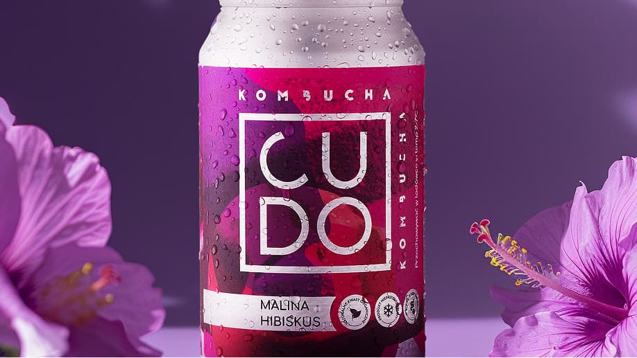 Profesjonalny packshot kombuchy CUDO - zdjęcie produktowe napoju fermentowanego