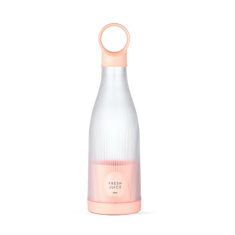 Profesjonalna fotografia produktowa AGD w Warszawie - różowy przenośny blender na białym tle, wykonany przez studio Packshothouse.