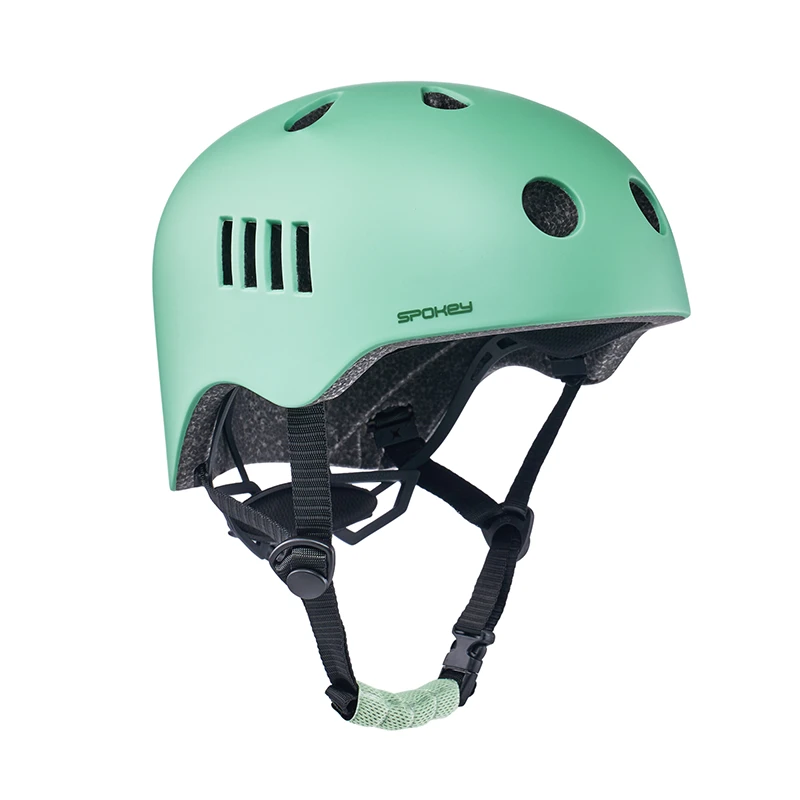 Profesjonalna fotografia sprzętu sportowego w Warszawie - miętowy kask Spokey na białym tle, wykonany przez studio Packshothouse.