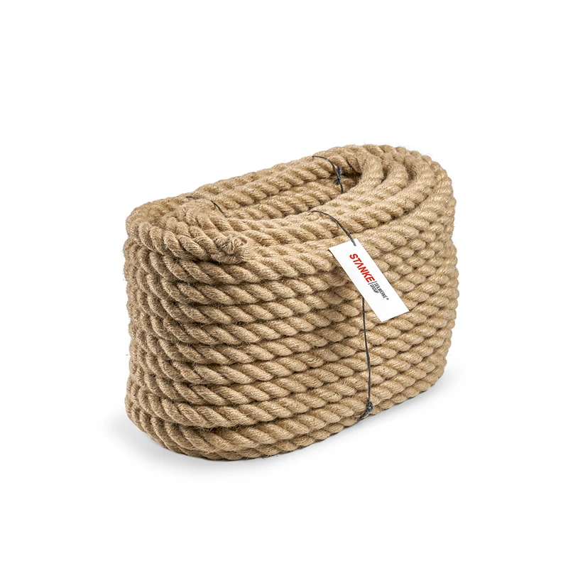 Techniczna fotografia produktowa w Warszawie - zwój grubej liny jutowej na białym tle, wykonany przez studio Packshothouse.